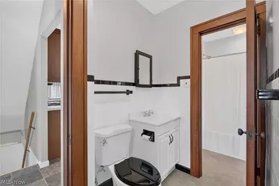 862 Lakeview Drive, Lorain, OH 44052 - Photo 30