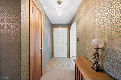 806 E Warner Road, Akron, OH 44319 - Photo 4