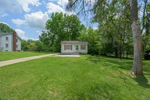 408 Newton St, Tallmadge, OH 44278 - Photo 2