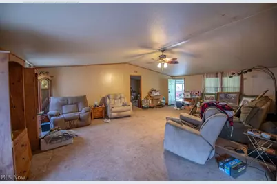 9805 Crooked Creek Road SE, Uhrichsville, OH 44683 - Photo 10