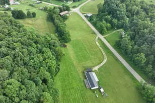 9805 Crooked Creek Rd SE, Uhrichsville, OH 44683 - Photo 2