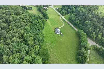 9805 Crooked Creek Road SE, Uhrichsville, OH 44683 - Photo 4