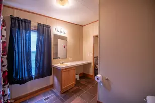 9805 Crooked Creek Rd SE, Uhrichsville, OH 44683 - Photo 22