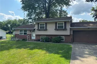 8597 Elmfield St NW, Canal Fulton, OH 44614 - Photo 2