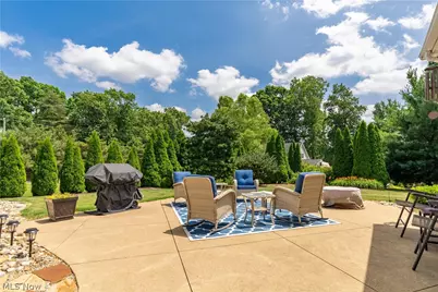 8640 Candleberry Street NW, Massillon, OH 44646 - Photo 38