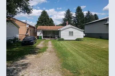 1641 Roanoke Avenue, Uhrichsville, OH 44683 - Photo 1