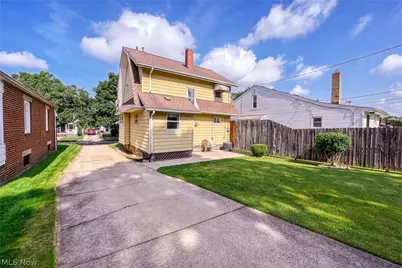 1407 Herberich Avenue, Akron, OH 44301 - Photo 30