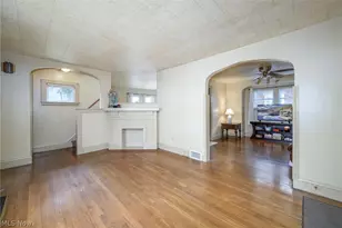 1407 Herberich Ave, Akron, OH 44301 - Photo 10