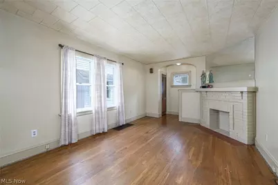 1407 Herberich Avenue, Akron, OH 44301 - Photo 8