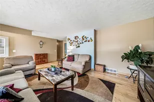 8506 Lakeshore Blvd, Mentor, OH 44060 - Photo 6