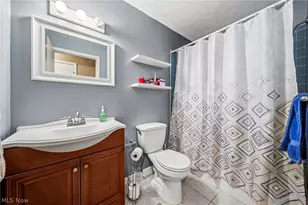 8506 Lakeshore Blvd, Mentor, OH 44060 - Photo 24