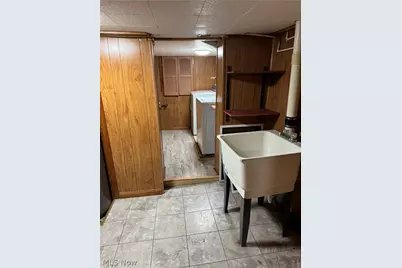 300 Henry Avenue, East Liverpool, OH 43920 - Photo 18