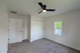 131 W 10th St, Uhrichsville, OH 44683 - Photo 20