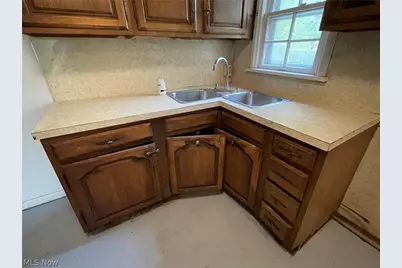 3170 Van Aken Boulevard, Huber Heights, OH 44120 - Photo 8