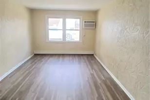 137 Shields Rd, Youngstown, OH 44512 - Photo 2