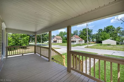 1009 W 10th Street, Lorain, OH 44052 - Photo 4