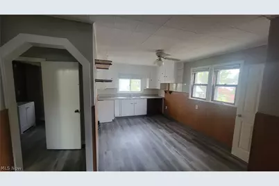 1292 Stratford Street, Barberton, OH 44203 - Photo 2