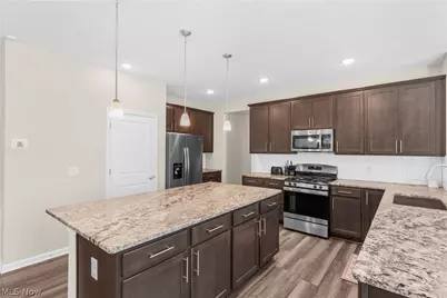 1220 Selena Grove, Uniontown, OH 44685 - Photo 10