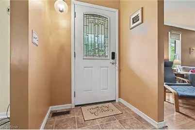 3854 Surfside Circle, Aurora, OH 44202 - Photo 8