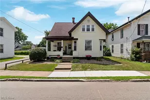 105 8th St SW, Massillon, OH 44647 - Photo 2