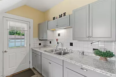 105 8th Street SW, Massillon, OH 44647 - Photo 16