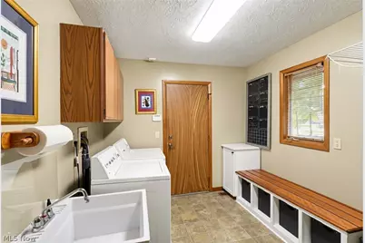 18230 Rolling Brook Drive, Chagrin Falls, OH 44023 - Photo 36