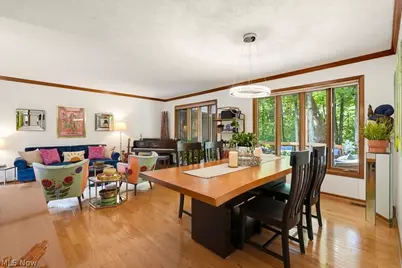 18230 Rolling Brook Drive, Chagrin Falls, OH 44023 - Photo 8