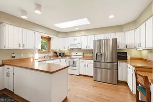 18230 Rolling Brook Dr, Chagrin Falls, OH 44023 - Photo 20