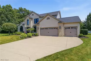3530 Lamb Cir NW, North Canton, OH 44720 - Photo 2