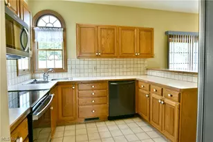 7581 Brookstone Pl, Poland, OH 44514 - Photo 24