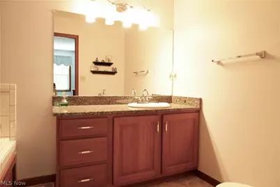 2160 Lake Breeze Road, Sheffield Village, OH 44054 - Photo 16