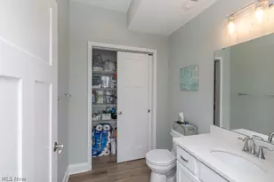 671 Treadway Blvd, Sheffield Lake, OH 44054 - Photo 10