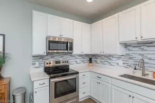 671 Treadway Blvd, Sheffield Lake, OH 44054 - Photo 8