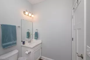 671 Treadway Blvd, Sheffield Lake, OH 44054 - Photo 14