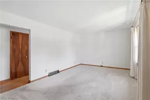 79 W 5th St, Frazeysburg, OH 43822 - Photo 4