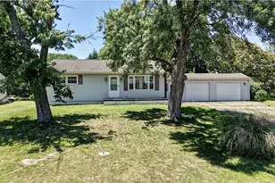 2933 Coventry Blvd NE, Canton, OH 44705 - Photo 2