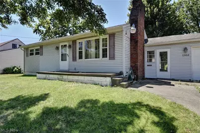 2933 Coventry Boulevard NE, Canton, OH 44705 - Photo 4