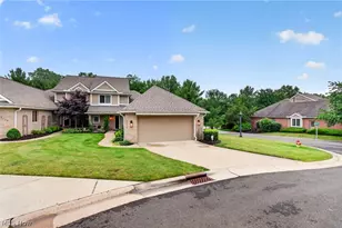 5174 Sea Pines Cir NW, Canton, OH 44718 - Photo 2