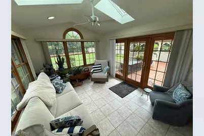 256 Clarence Drive SE, New Philadelphia, OH 44663 - Photo 10