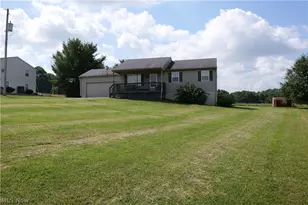47095 Timber Run St, New Waterford, OH 44445 - Photo 2