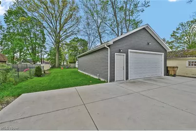 732 Falls Avenue, Cuyahoga Falls, OH 44221 - Photo 30