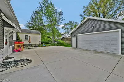 732 Falls Avenue, Cuyahoga Falls, OH 44221 - Photo 28