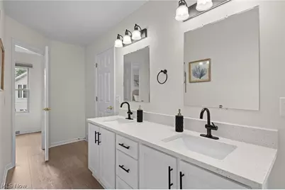 35 Sunset Cove Circle, Eastlake, OH 44095 - Photo 28