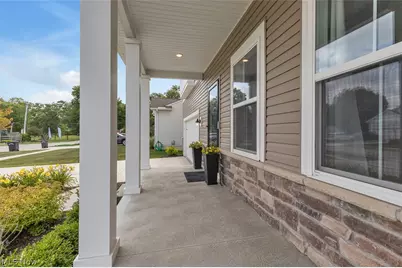110 Harvest Way, Elyria, OH 44035 - Photo 2