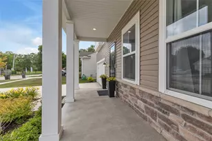 110 Harvest Wy, Elyria, OH 44035 - Photo 2