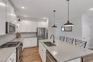 110 Harvest Wy, Elyria, OH 44035 - Photo 8
