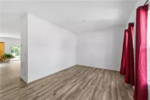 110 Harvest Wy, Elyria, OH 44035 - Photo 6