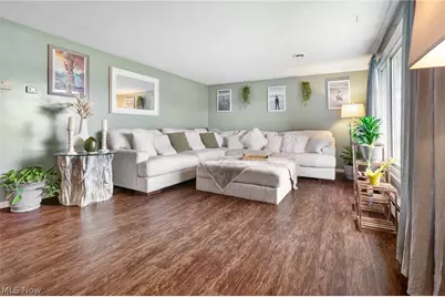 5147 Broadway Avenue NE, Louisville, OH 44641 - Photo 10