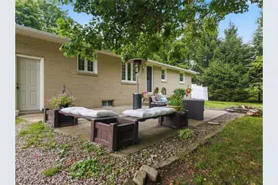 5147 Broadway Avenue NE, Louisville, OH 44641 - Photo 6