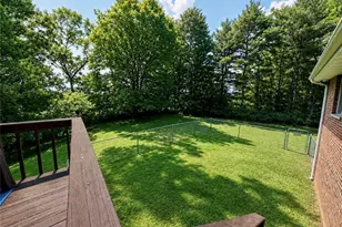 112 Berry Ln, Marietta, OH 45750 - Photo 2